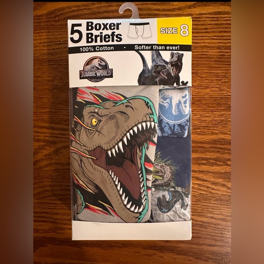JURASSIC WORLD Boys Boxer Briefs 5 Pack - Size 8 100% Cotton. NWT